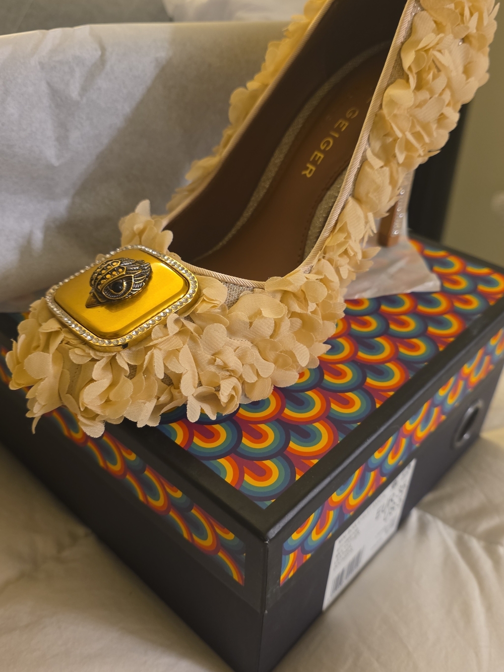 Kurt Geiger Beige Floral Pump with Decorative Gold Emblem